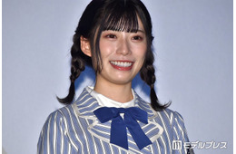 元日向坂46メンバー、ミニスカコーデで美脚輝く「立ち姿が綺麗」「どのカットも絵になる」と反響