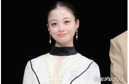 橋本環奈、山崎賢人は「信に似ている」人柄を絶賛 関係性を家族に例えるなら？「一番年下なんですけど…」【「キングダム」シネマコンサート】