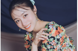 橋本環奈、チェ・ジョンヒョプと相談して作り上げた胸キュンシーン 共演者とのLINEグループは2日で誕生「陽キャの集まり」【「バカンスの法則」インタビュー】