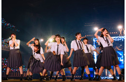 日向坂46五期生、初の単独アリーナ公演で躍動 大野愛実が代表スピーチ「五期生の10人とこの世界で存在できてよかった」