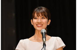 元TBS山本里菜アナ、背中チラリのバックスタイルコーデ披露「セクシー」「おしゃれ」の声