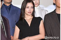 黒木メイサ、Aぇ! group小島健のYouTubeに興味 小島の企画提案には全員目合わせず【八神瑛子 -上野中央署 組織犯罪対策課-】