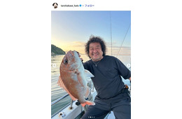 葉加瀬太郎、娘の27歳誕生日で顔出し2ショット公開「美人すぎる」「理想の父親」の声