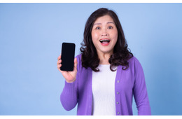 「おばさん」を通り越して「痛々しい」!?  若い世代から「残念」と思われる40代女性の振る舞い