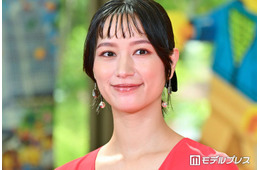 高橋ユウ、美ボディ際立つビキニショットに反響「絵になる」「スタイル抜群」