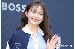 久間田琳加、キャミコーデで映画館へ 推し活ショットに反響「変装しなくて大丈夫？」「透明感レベチ」と反響
