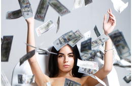 風俗で月収100万円！ でも「税金を払っていない」女性はどうなる？