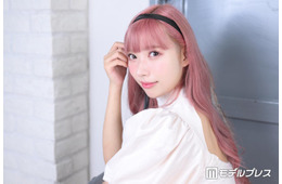 歌舞伎町キャバクラ美人プロデューサー、ピンク髪ツインテールでTikTok登場「可愛すぎる」「セーラームーンみたい」と注目集まる