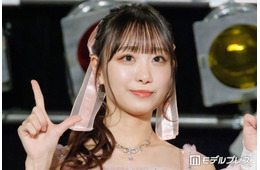 ＝LOVEメンバー、美脚際立つミニスカオフショットに反響「破壊力すごい」「コーデセンスが神」