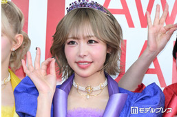 FRUITS ZIPPER仲川瑠夏、20年以上憧れた人物と対面 号泣でリクエストした「お姫様抱っこ」ショットも