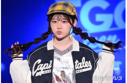 「今日好き」りんか、ロンT×黒ブーツの美脚際立つお散歩コーデ「スタイル良すぎる」「何を着てもレベチで綺麗」の声