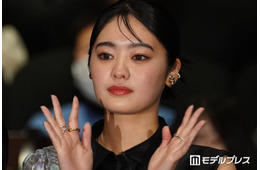 「御上先生」吉柳咲良、メイク前のすっぴんショットが話題「ノーメイクでこの可愛さは反則」「透明感がレベチ」