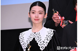 南琴奈、美肩際立つタンクトップコーデ公開「お肌スベスベ」「爽やかな美しさにうっとり」と反響