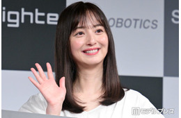 2児の母・佐々木希、鶏ガラから出汁作り きのこ＆根菜たっぷり鍋公開「本格的」「食材へのこだわりが素敵」と絶賛の声