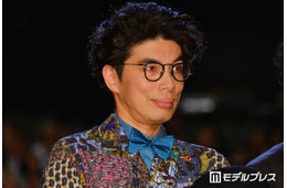 片桐仁、15歳次男との2ショット公開「そっくりで二度見した」「遺伝子が強い」の声