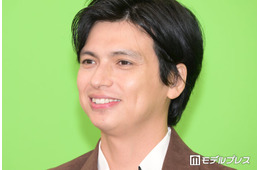 川崎希の夫・アレクサンダー「突然誕生日パーティー」祝福される長男公開「すでに出来上がってる」「ケーキ豪華すぎる」の声