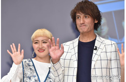 丸山桂里奈＆本並健治夫妻、娘としながわ水族館へ 親子3ショット公開に「大きくなりましたね」「見てるだけで幸せになる」と反響