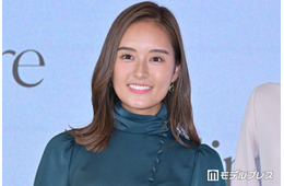 日テレ忽滑谷こころアナ、両親＆祖父と草津旅行へ「おじいちゃん背高い」「スタイル抜群ファミリー」と反響