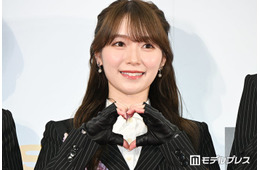 櫻坂46守屋麗奈、うさ耳パーカー＆ミニ丈ボトムスから美脚ちらり「最強」「天使」と反響