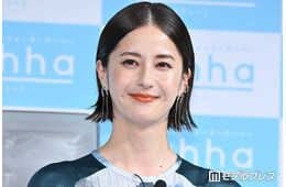 松本若菜、中村ゆりさんとの2ショット添え追悼「優しくてすべてが美しい方」2015年公開の映画「ディアーディアー」で共演
