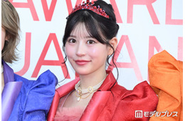 FRUITS ZIPPER月足天音「銀座をほんの少しだけ片っぽ裸足で歩きました」投稿が話題「まるでシンデレラ」「ドジっ子でNEW KAWAII」