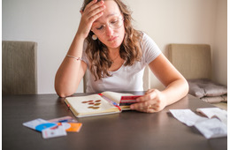 なぜ貯金が貯まらない？独身40代、A子さんの場合はリボ払いで買い物を……