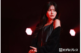 元AKB48メンバー、美デコルテ際立つオフショルワンピ姿公開「エレガント」「透明感がすごい」と反響