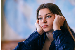 「あら、またいらっしゃった」生理周期が短くなって。47歳女性が迎えた更年期のリアル