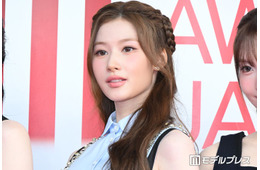 TWICEサナ、ショーパンから圧巻美脚披露「オーラがレベチ」「身体の半分以上脚」と絶賛の声