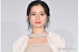 桜田ひより、美脚全開のミニ丈コーデに反響「スタイル良すぎて二度見」「反則級の可愛さ」と絶賛の声