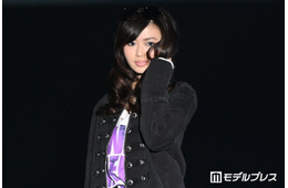 「今日好き」おひなさま（長浜広奈）、平成メイクで雰囲気ガラリ ミニスカ×ルーズソックスコーデに「懐かしい」「可愛すぎる」の声【TGC北九州2026】