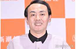 アンガールズ田中卓志「脚がむちむち」生後5カ月息子の姿公開「可愛いが詰まりすぎてる」「お父さんの顔してる」の声