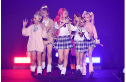 「egg」妹分・KOGYARU、ミニ丈制服×ロングネイルで圧倒的ギャルオーラ放つ “自己肯定感ソング”披露【TGC KIDS フェス KITAKYUSHU 2026】