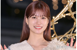 生見愛瑠、ほっそり二の腕際立つ黒タイトドレス姿披露「女神のよう」「スタイル抜群」の声