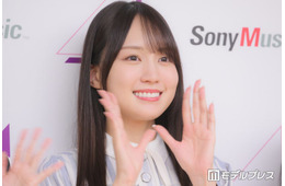 乃木坂46賀喜遥香、美脚スラリの網タイツ姿に反響「スタイル抜群ですね」「肌綺麗すぎ」