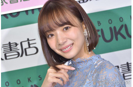 岡田紗佳、美脚際立つSEXYレースタイツ姿公開「美しさに目が釘付け」「大人の色気爆発」と反響