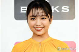 大原優乃、美デコルテ際立つドレス姿披露「大人の女性の美しさ」「スタイル良くて見惚れる」と反響