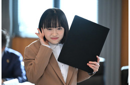 「南田南弁護士は天才肌」初回、自閉スペクトラム症の弁護士役・芦田愛菜に称賛の声「演技うますぎて鳥肌」「視線の動かし方が丁寧」
