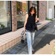 白×黒×デニムの黄金比。甘すぎない大人のフレンチシックな着こなし術