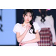 ≠ME鈴木瞳美、“あざと可愛い”仕草×ピンクコーデが悶絶級【関コレ2025A/W】