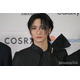 ATEEZソンファ、色気溢れる水着姿で休暇満喫「上腕二頭筋どうなってるの？」「腹筋が半端ない」の声
