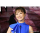 鈴木奈々、お腹チラ見せミニ丈トップスコーデに「引き締まってる」「シルエットが素敵」と反響