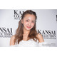 板野友美「エロカメラマンが撮ってくれた」白キャミ＆デニム姿に反響相次ぐ「セクシーすぎる」「かっこいい」