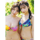 “エリマリ姉妹”Erika＆百瀬まりな、ビキニ姿で美バスト披露「ヤンマガ」表紙登場