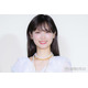 山下美月、ミニ丈ボトムスから伸びる美脚に釘付け「圧倒的な透明感」「細くて長くて綺麗すぎる」の声
