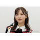 AKB48小栗有以、ぴったりミニT×ダメージジーンズで美スタイル際立つ「ウエスト綺麗すぎ」「脚長い」の声