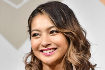 ゆきぽよ、10年くらいリピ使いしている眉マスカラ「10年もって」 画像