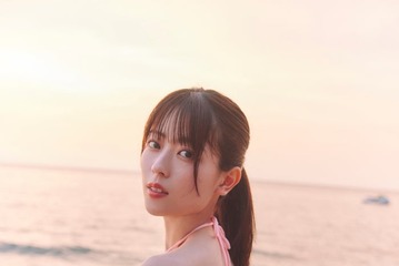 乃木坂46岩本蓮加、初の水着姿披露 1st写真集先行カット第4弾解禁 画像