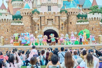 香港ディズニーランド、春の恒例イベント「ダッフィー＆フレンズ プレイ・デイズ」2月21日スタート 画像