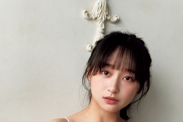 元日向坂46影山優佳、キャミソール姿で美肌大胆披露 画像